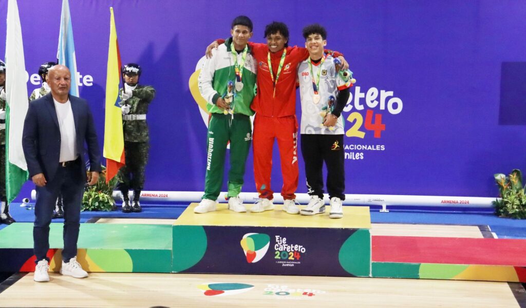 El levantamiento de pesas y sus primeros podios en los Juegos Nacionales Juveniles