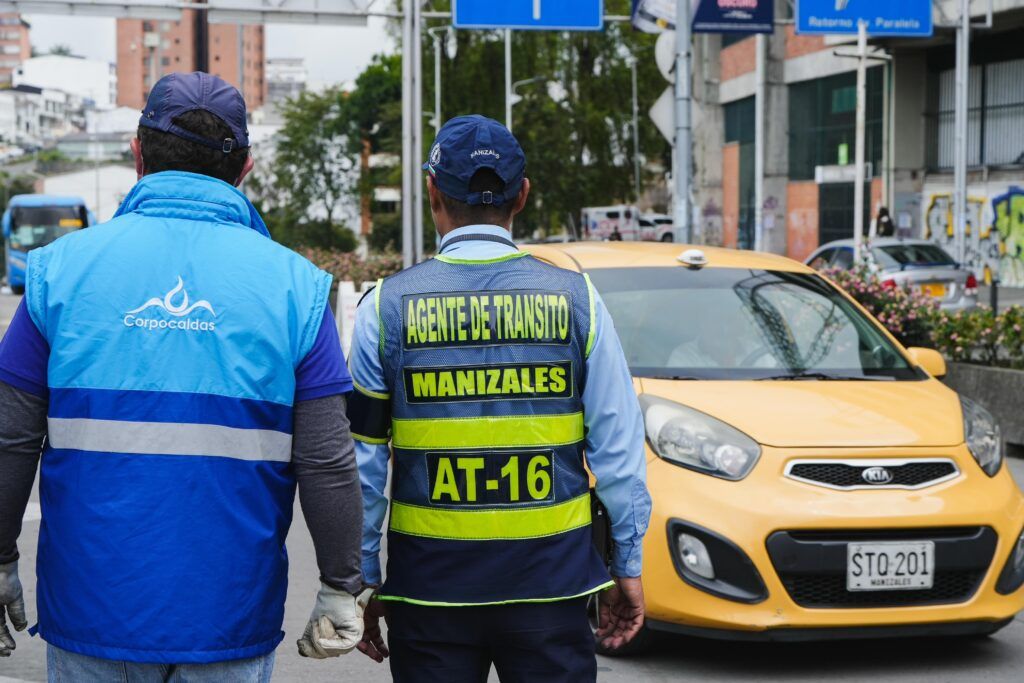 En Manizales, 269 vehículos han sido sometidos a prueba de gases contaminantes, un trabajo articulado entre la Secretaría de Movilidad y Corpocaldas