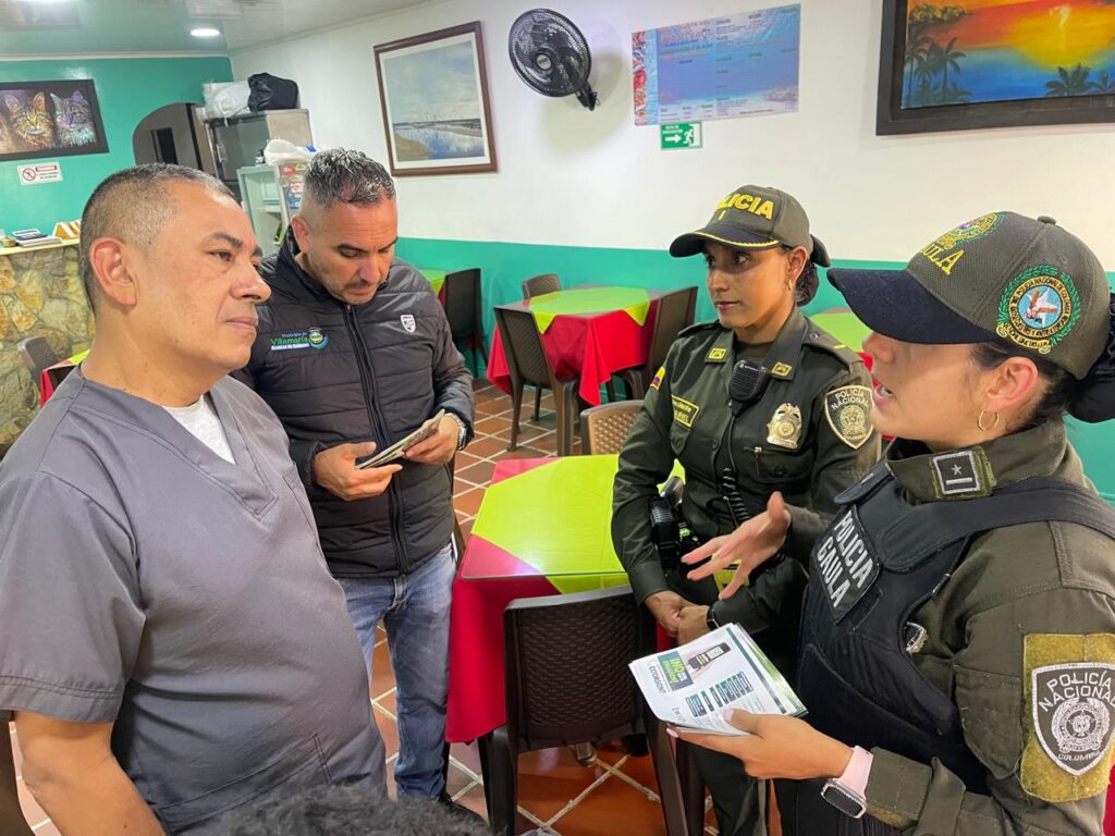 En el marco de la campaña  ¡ No dejes que te engañen! ¡Cortarle la conexión a la extorsión, cuelga y marca 165 el grupo GAULA CALDAS!. Realizó jornada de prevención, en el Municipio de Villamaría, dinamizando medidas de autoprotección y canales de comunicación,  así como tambien dieron a conocer  las modalidades de extorsión y secuestro más comunes utilizadas por los delincuentes,  nuestra campaña insignia ¡Yo no pago, yo denuncio! Código QR y línea 165.

 Policia Nacional "Patrimonio de los Colombianos"