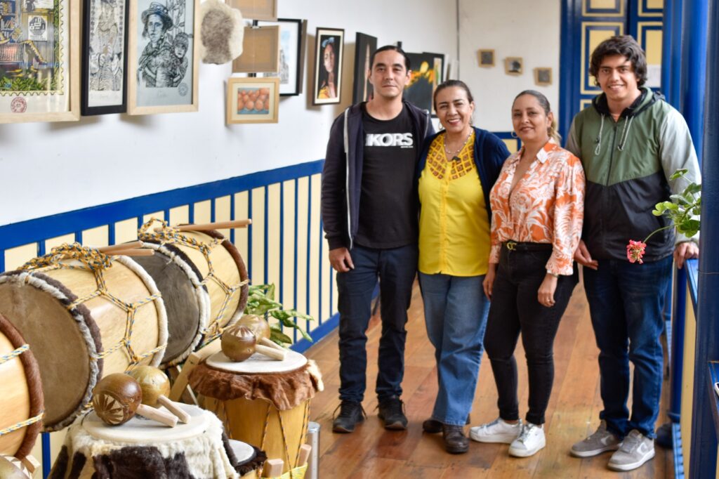 El Gobierno de Caldas reviva el folclor con la entrega de instrumentos musicales a las escuelas de música