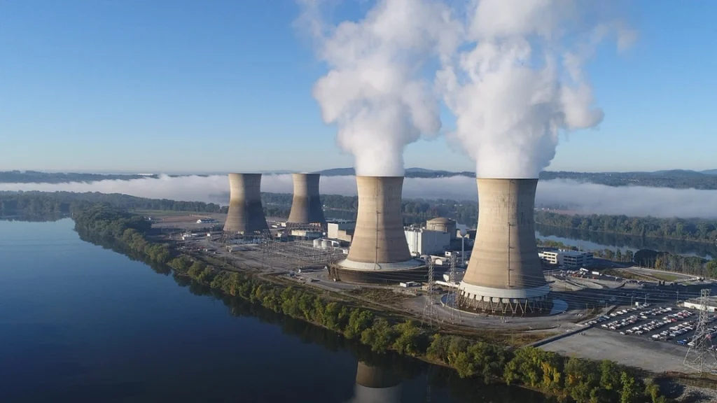 Grupo protesta por reapertura de planta nuclear