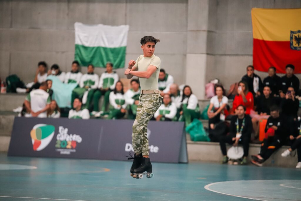 Isaac Sotomayor: el Patinador que Revoluciona con el Camuflaje en los I Juegos Nacionales Juveniles