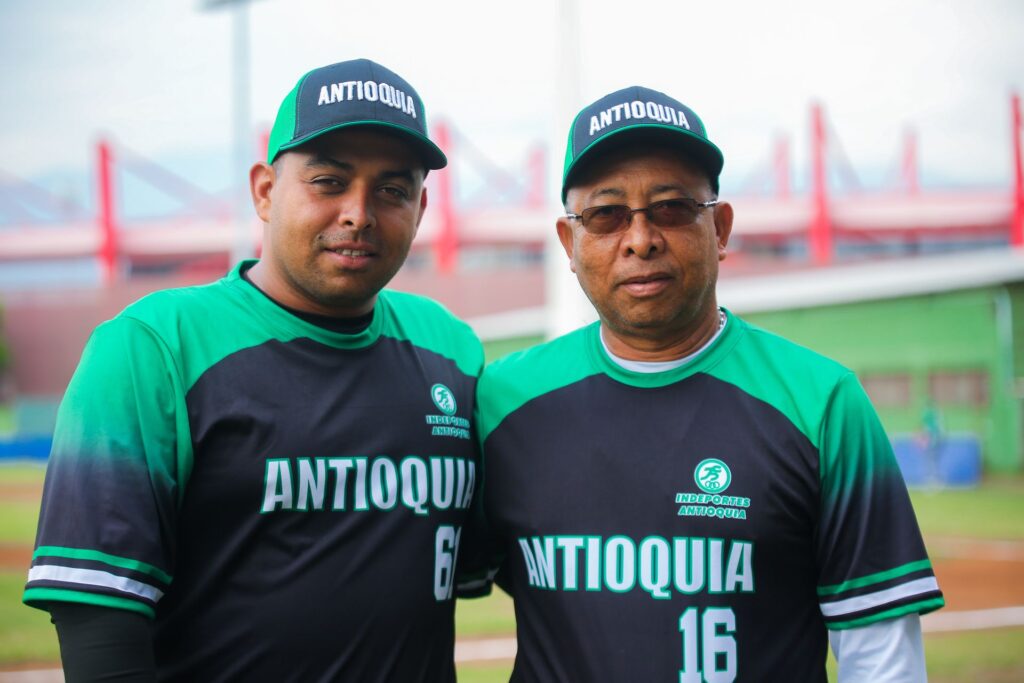 Jonathan Ojeda: El Entrenador de Béisbol que Lleva el Legado Familiar al Éxito en los I Juegos Nacionales Juveniles