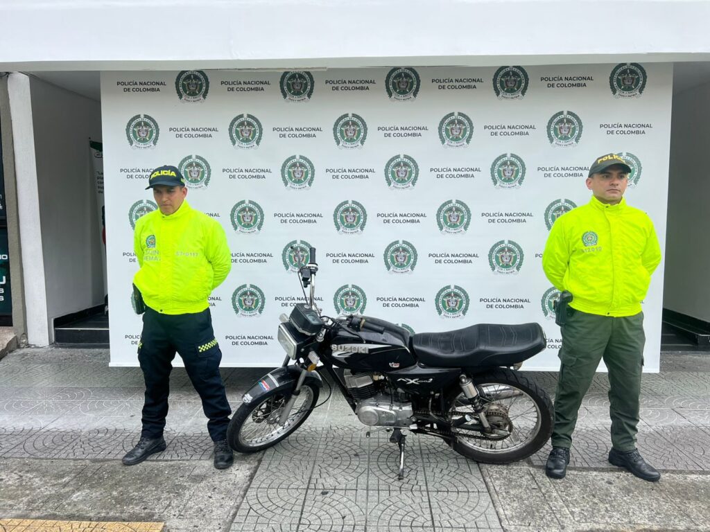 Noviembre 10 de 2024 ACTIVIDADES OPERATIVAS CONTRA EL HURTO DE AUTOMOTORES La Policía Nacional en Manizales en dos hechos aislados recuperó dos motocicletas