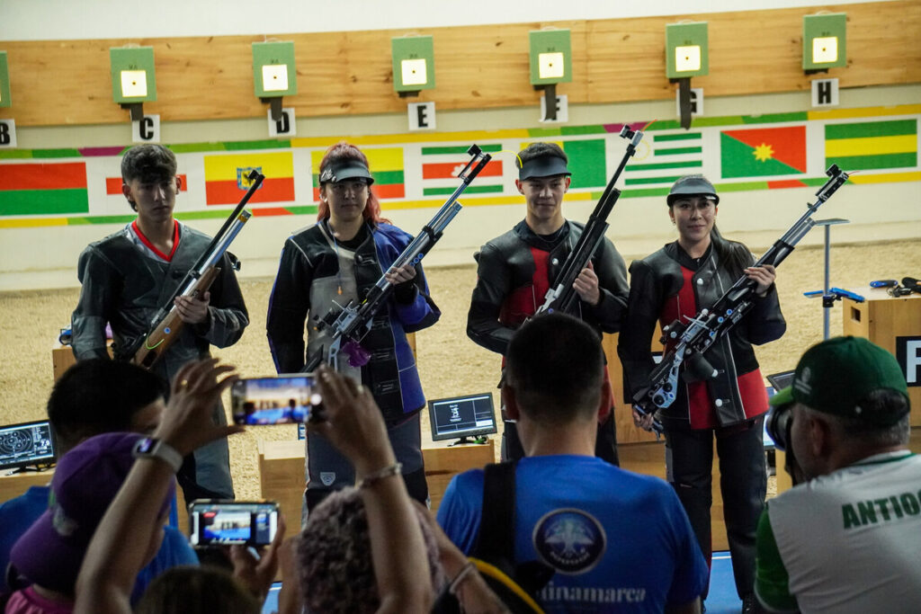 Nicolás Niño, el equipo especializado detrás de un campeón de tiro deportivo