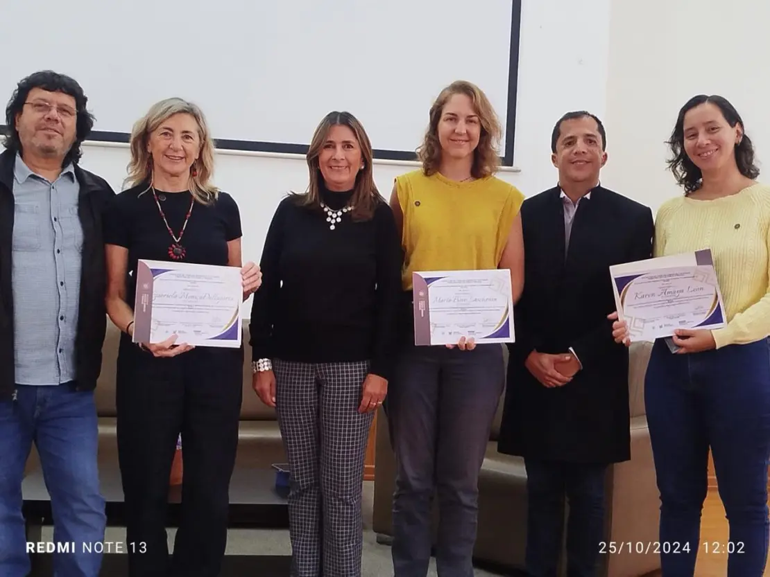 Terminó pasantía en procesos académicos de doble titulación vinculados a la Maestría de Culturas y Droga.