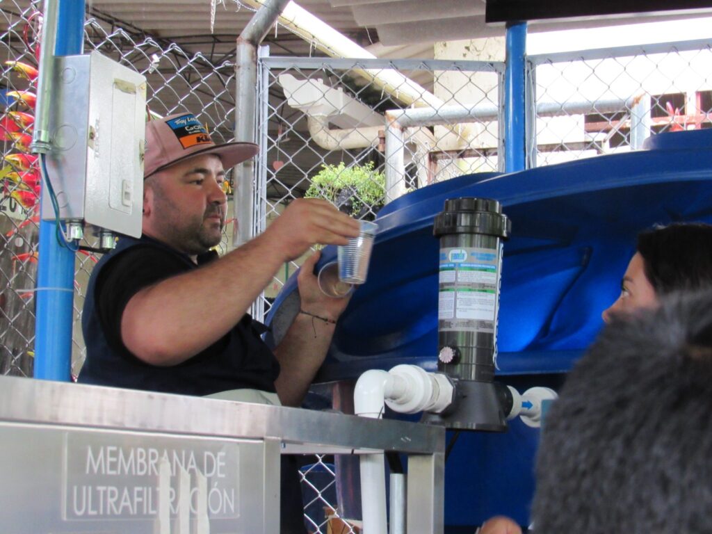 Tras intervención del Plan Departamental de Agua, más de 160 estudiantes indígenas de Caldas ya cuentan con agua potable en su colegio