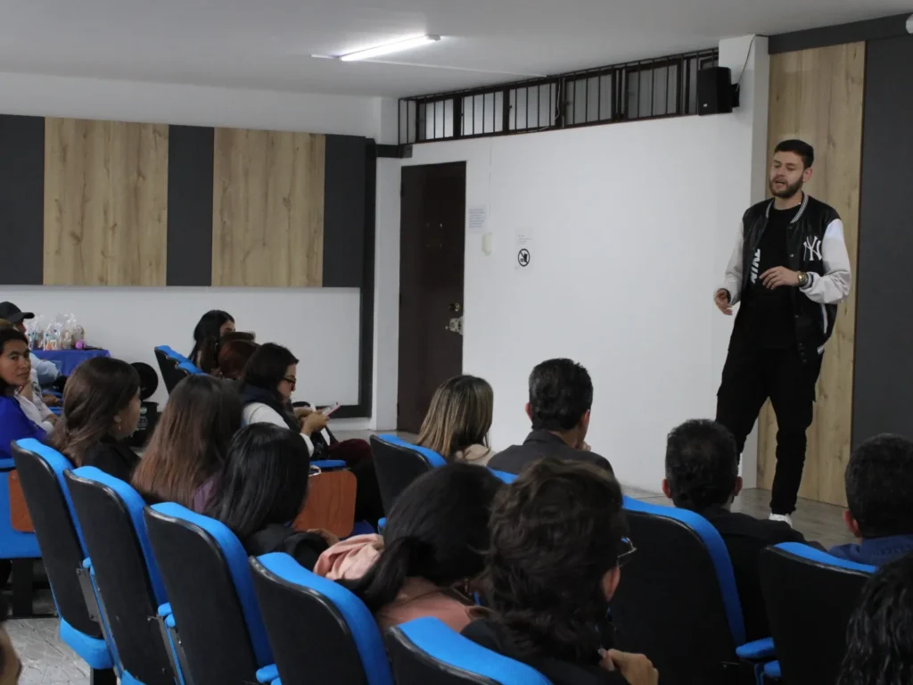 Universidad de Caldas y Fundación Luker impulsan experiencia internacional para estudiantes del programa “Universidad en tu Colegio”