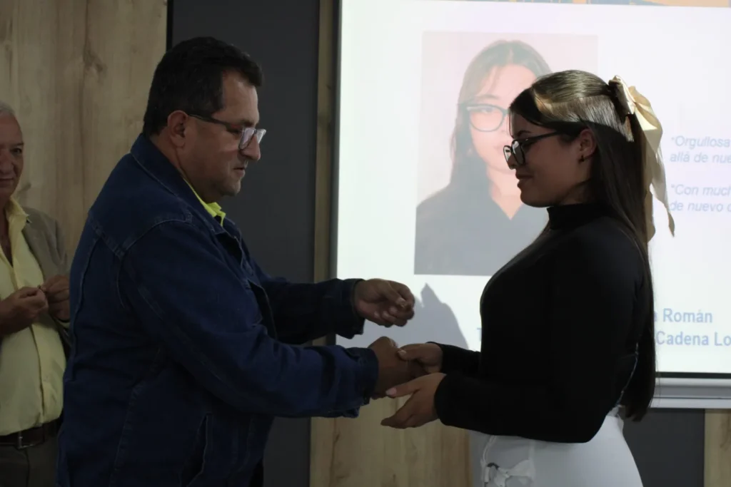 Universidad de Caldas y Fundación Luker impulsan experiencia internacional para estudiantes del programa “Universidad en tu Colegio”