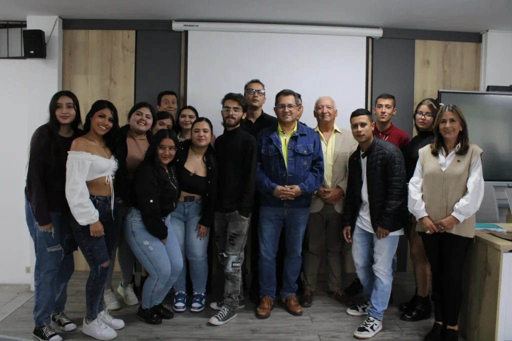 Universidad de Caldas y Fundación Luker impulsan experiencia internacional para estudiantes del programa “Universidad en tu Colegio”