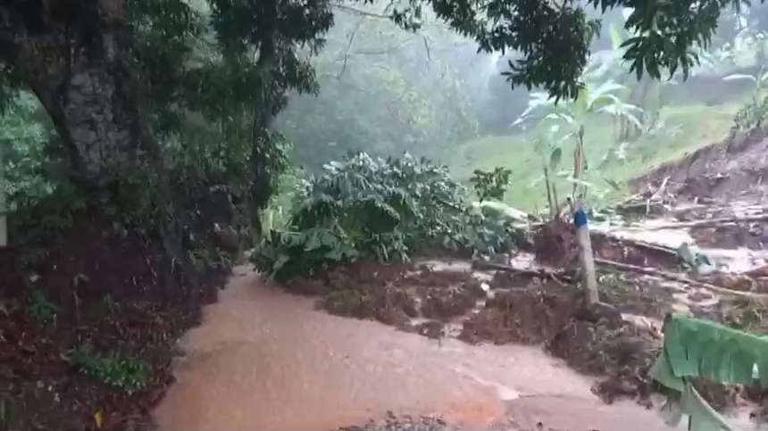 Cierre de la Vía Victoria - Samaná: Derrumbes y Lluvias Generan Caos en Caldas