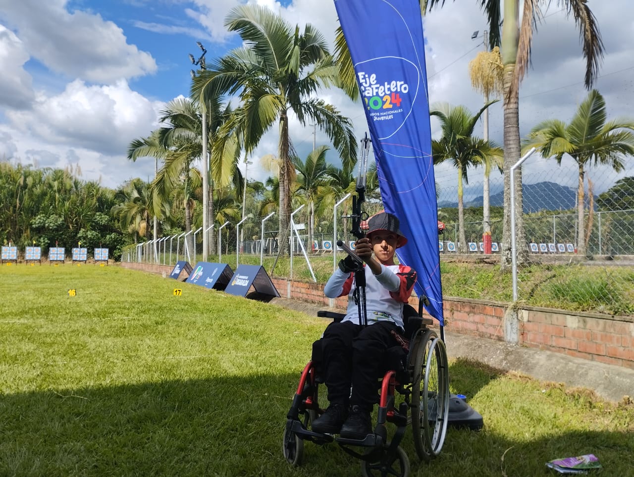 ¡Ángel Leal, del baloncesto en silla de ruedas al Para tiro con arco!