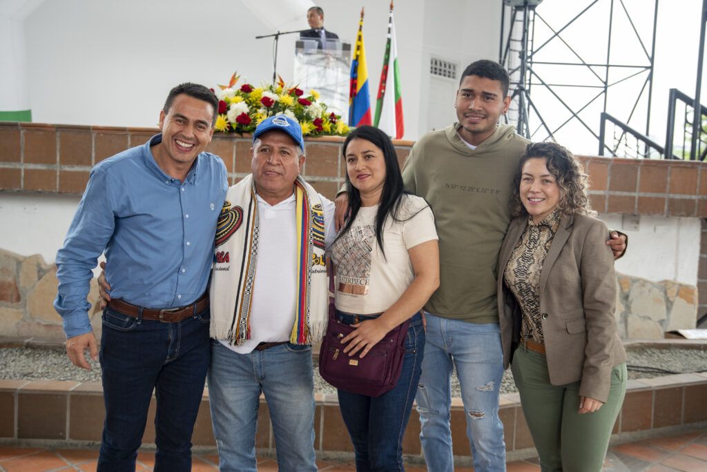 ¡Héroes Invisibles! Manizales Celebra a los Líderes Comunitarios que Transforman su Ciudad