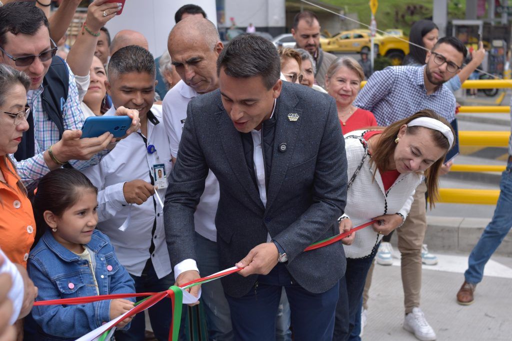 Entrega del Intercambiador vial Los Cedros, obras para el progreso de Manizales