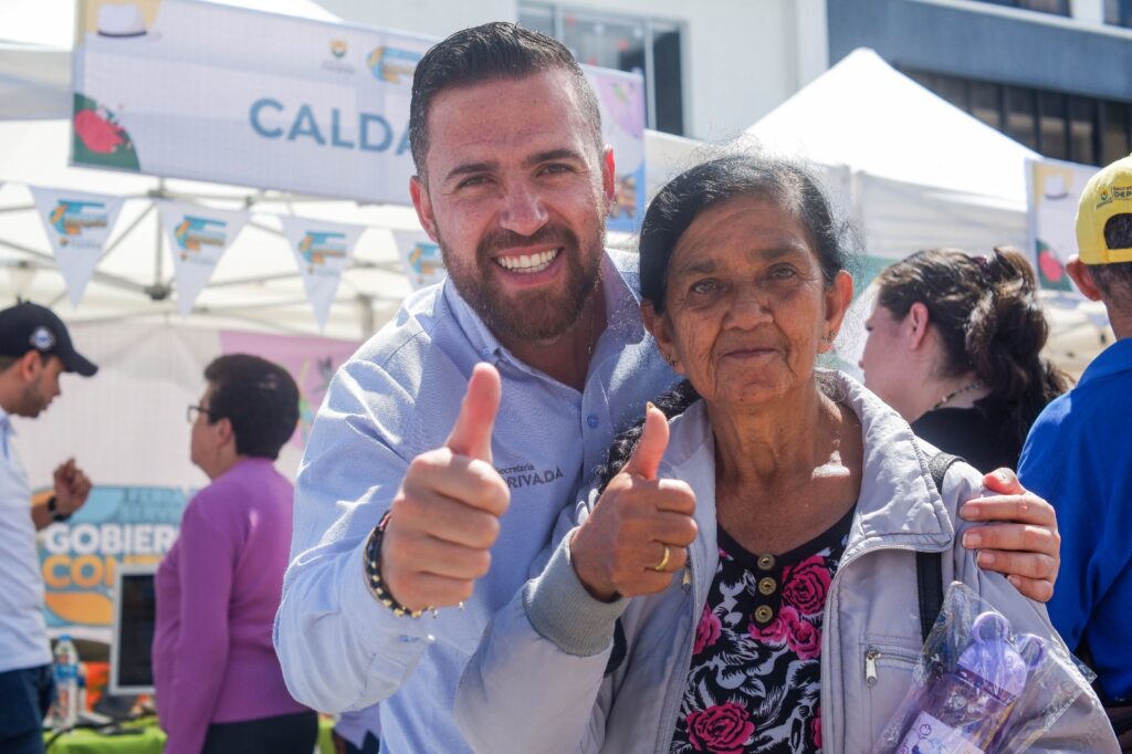 Gobierno Contigo en Pensilvania: Más de 6,000 Personas Beneficiadas en la Feria de Servicios