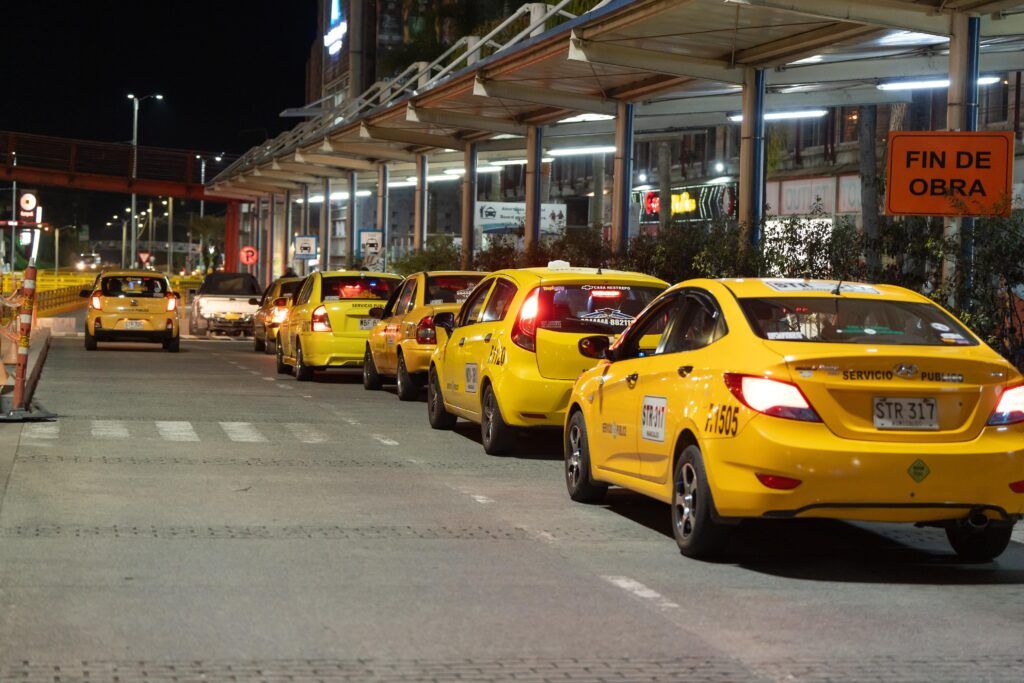 Manizales ajusta medidas de pico y placa para taxis (transporte público individual) y garantizar servicio en temporada alta