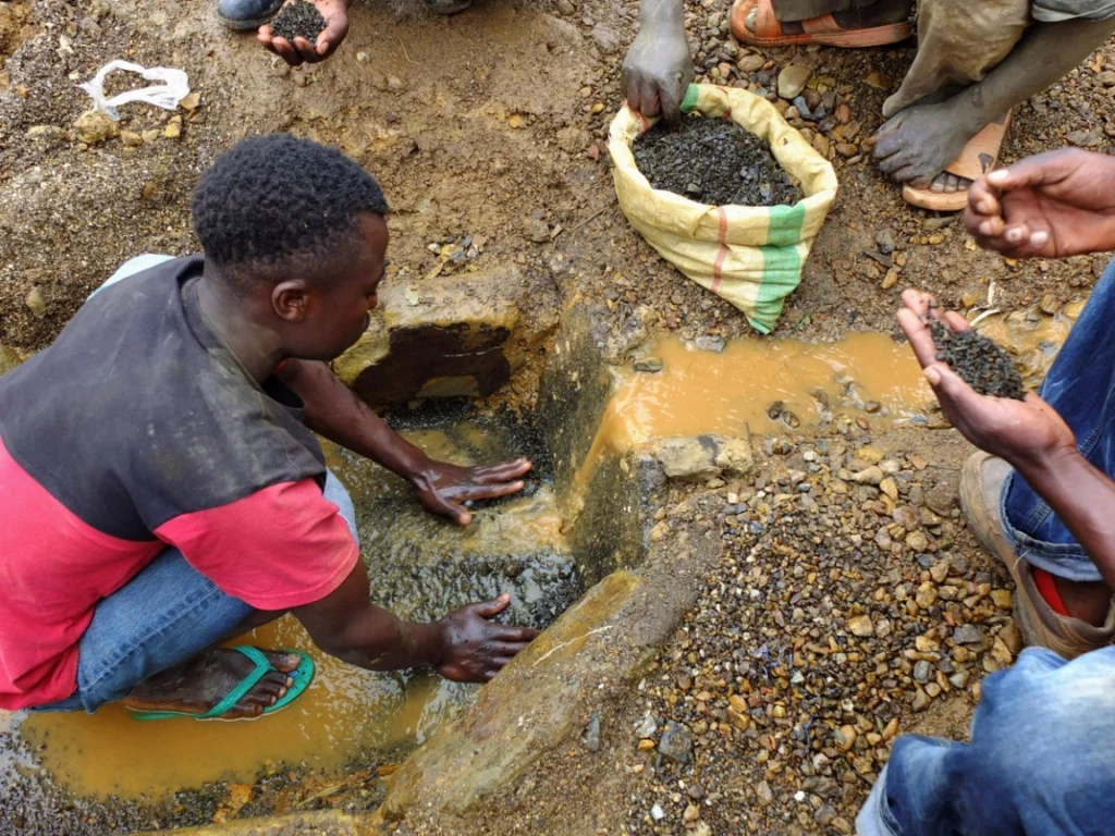 República Democrática del Congo demanda a Apple por minerales