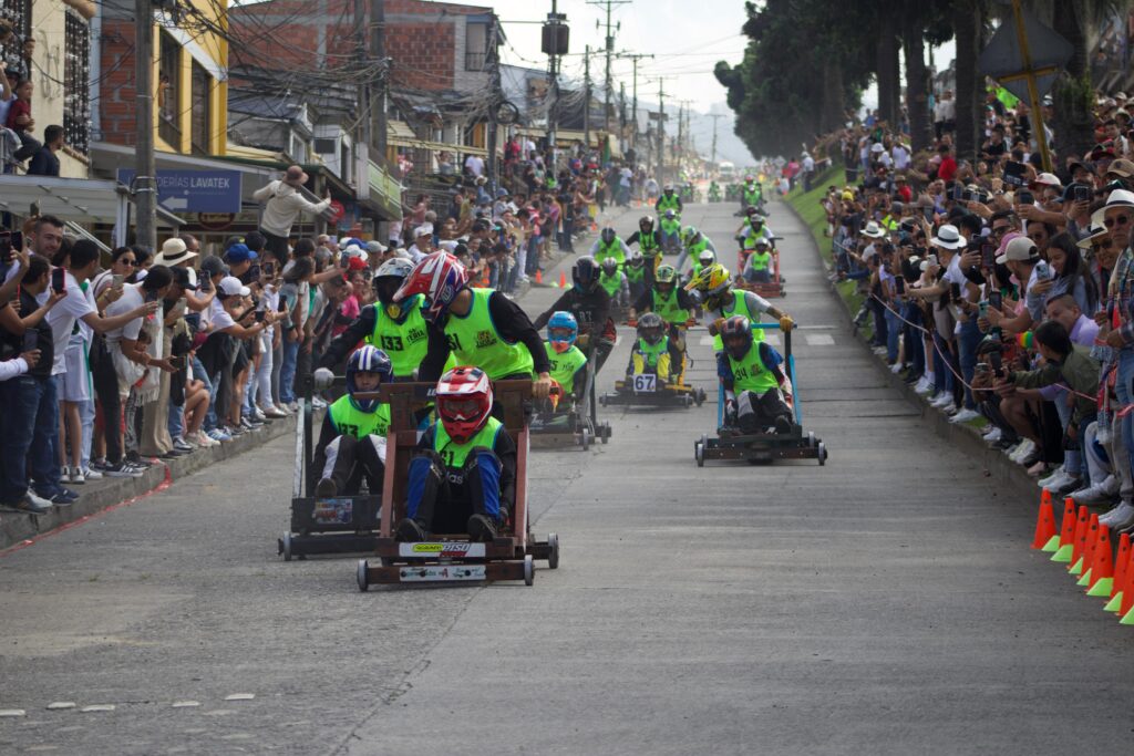 Manizales Speed Racing Carritos de Balineras, Triciclos, Sillas de Ruedas y Patinetas