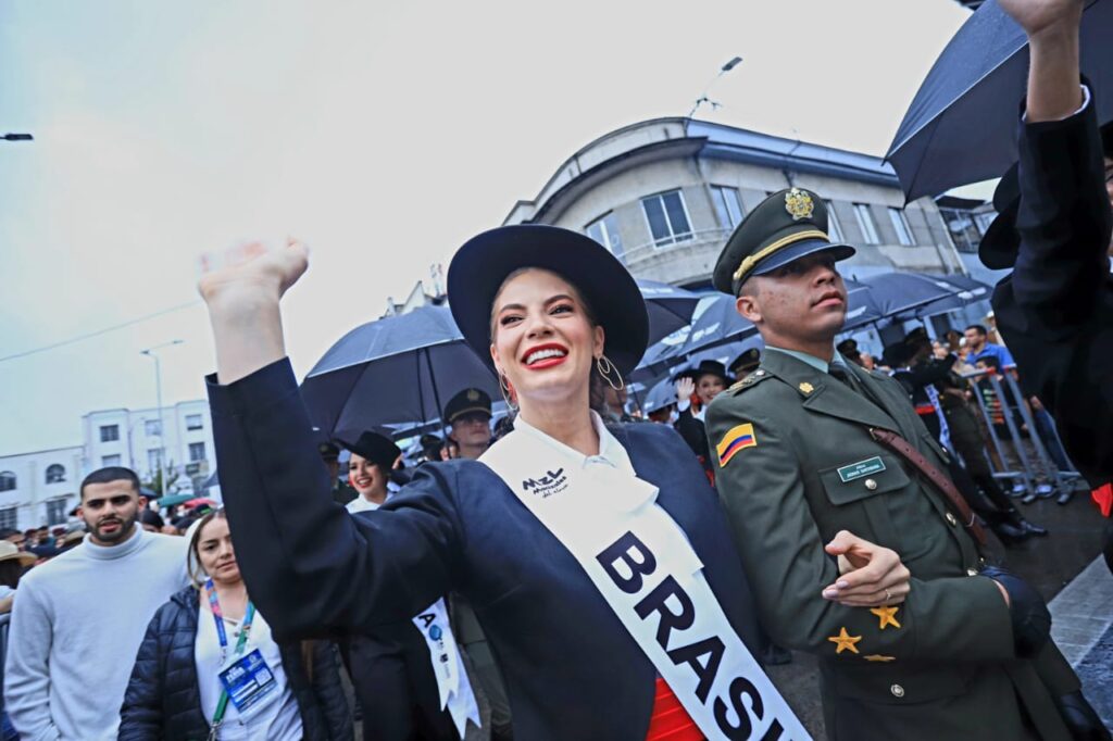 El Desfile de la Esperanza Macarena: Un homenaje taurino lleno de historia y devoción en la Feria de Manizales